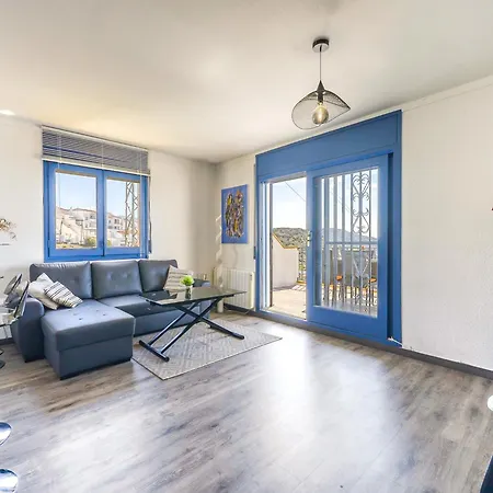 Apartament In By The Roses